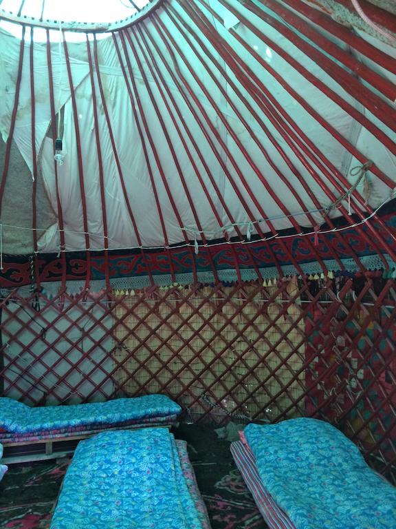 Готель Arista Yurt Camp Каракол Номер фото